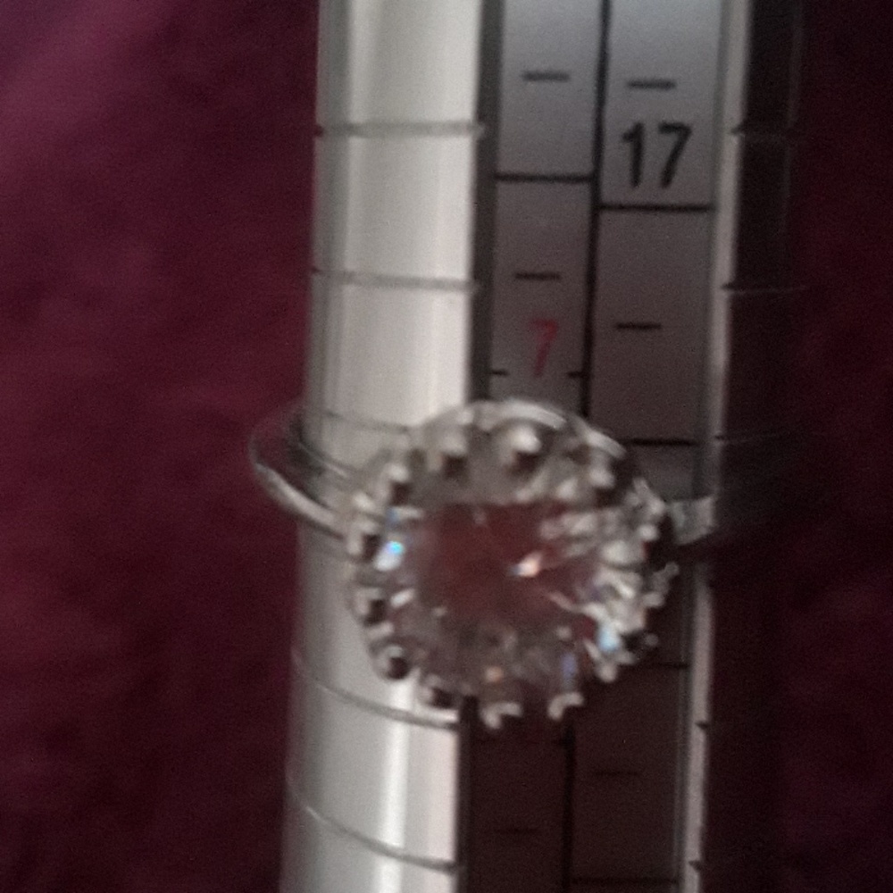 Ring - Picture 3 of 5